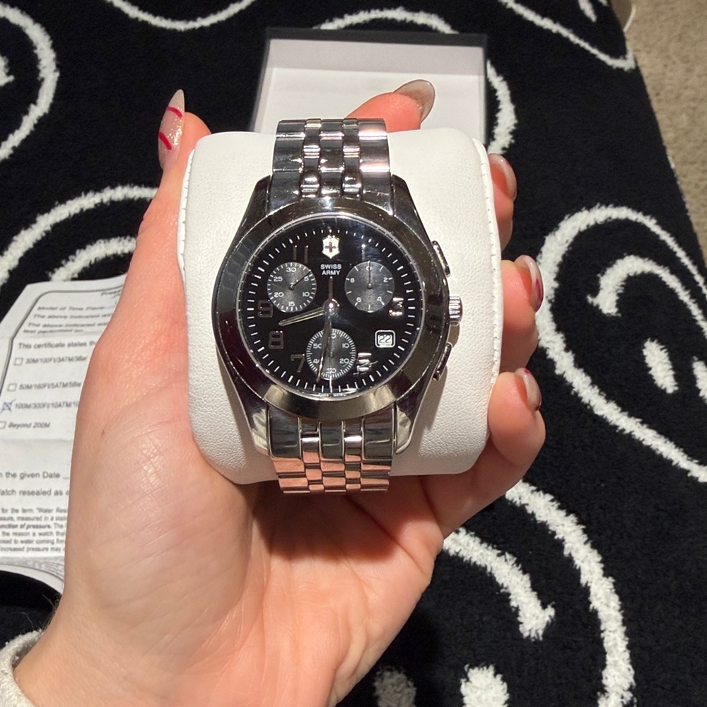 Swiss Army Victorinox Silver Watch - Picture 2 of 7